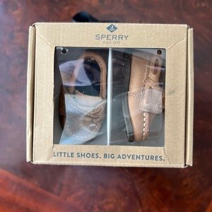 Sperry shoes size 1M